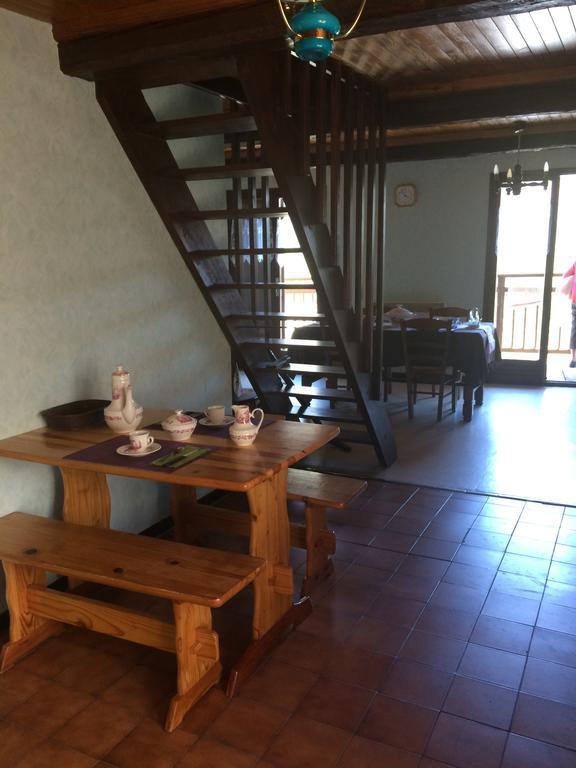 Le Chateau Des Orres Apartment Лез Ор Екстериор снимка