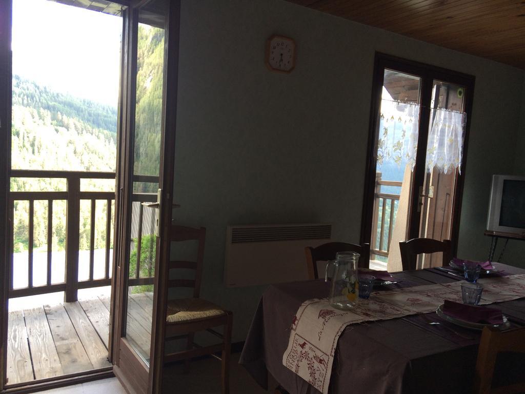 Le Chateau Des Orres Apartment Лез Ор Екстериор снимка