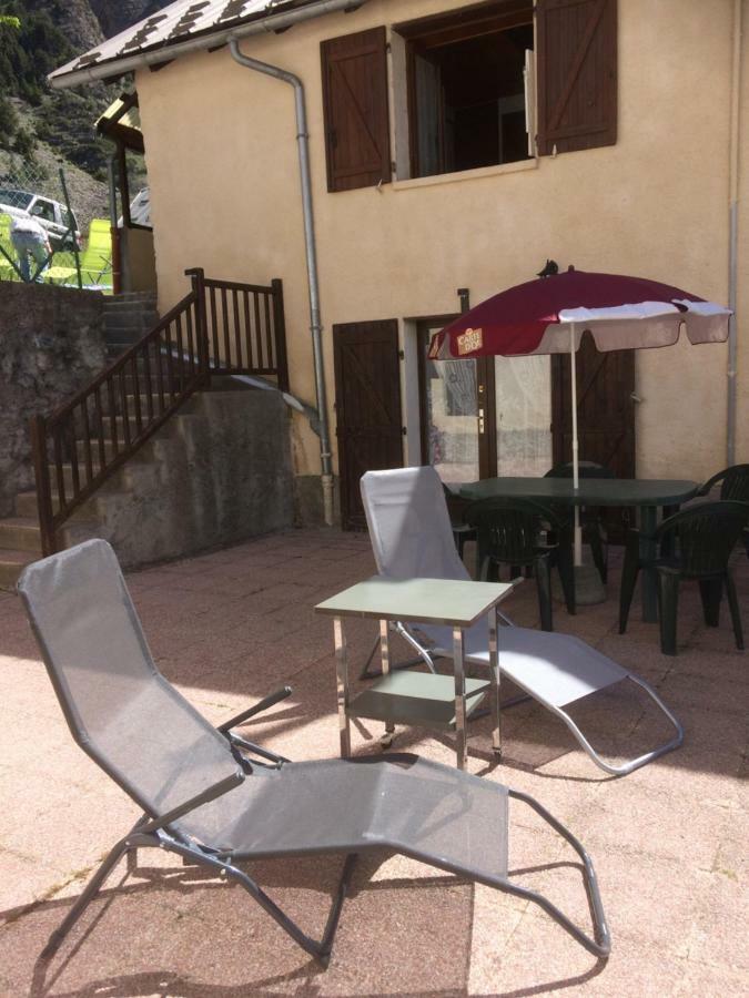 Le Chateau Des Orres Apartment Лез Ор Екстериор снимка